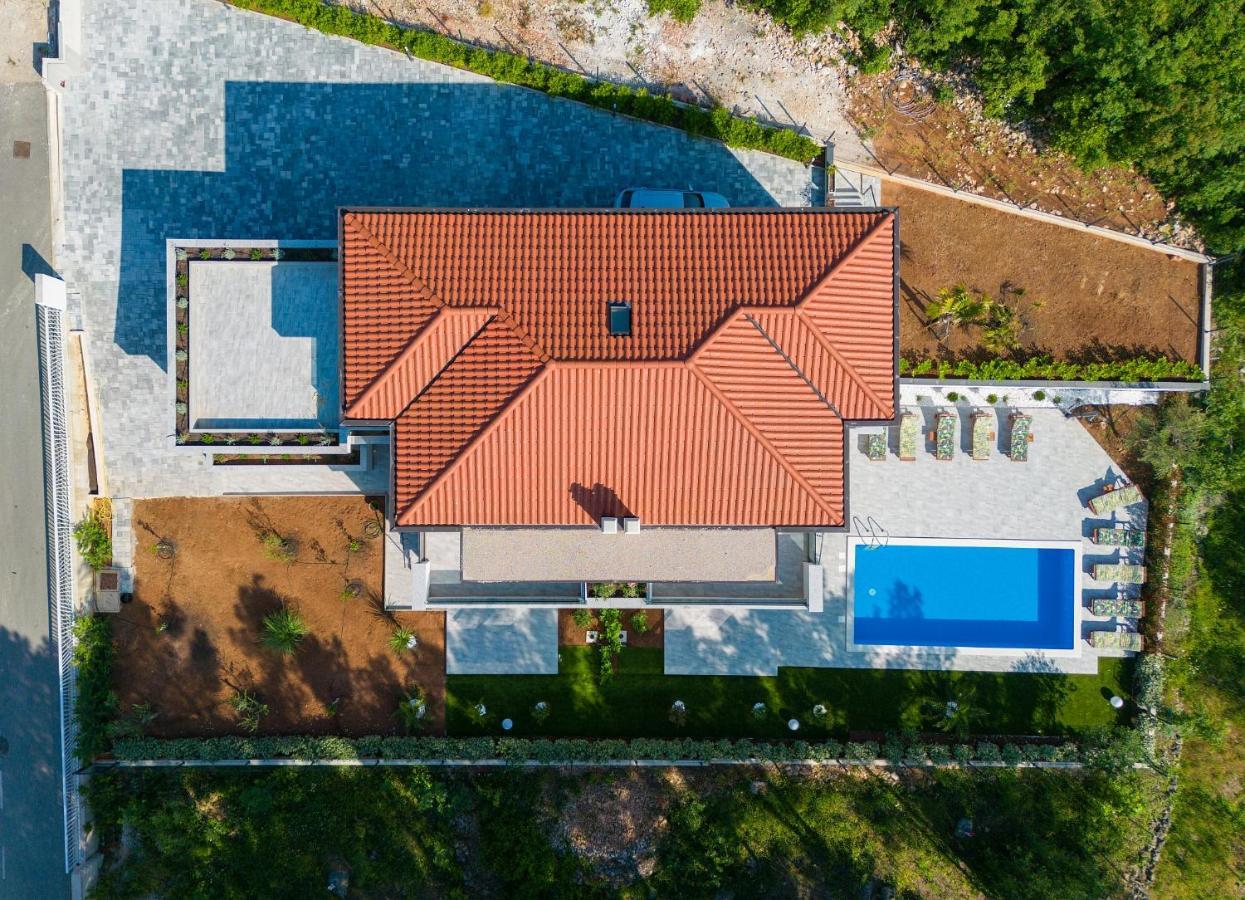 Apartments Paola & Karla With Pool Кърк Екстериор снимка
